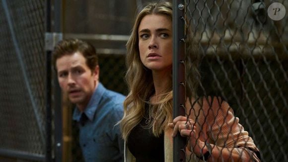 O clamor dos fãs em busca de um desfecho para a história fez com que a Netflix resgatasse a série do cancelamento e desse uma quarta e última temporada à produção