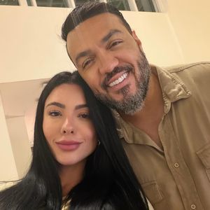 Matheus Baldi revelou no Fofocalizando, do SBT, rumores de que Rayane Figliuzzi teria pedido R$ 10 milhões a Belo para terminar o namoro sem revelar segredos. A influenciadora negou a informação