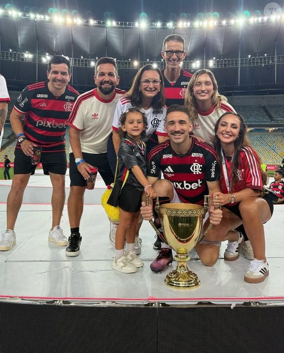 O relacionamento com Léo Ortiz começou em 2021, quando ele ainda jogava pelo Red Bull Bragantino.