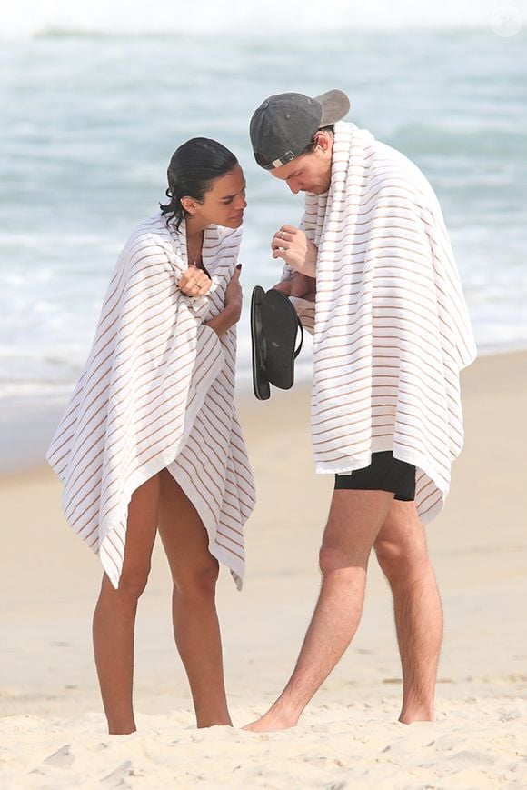 Shawn Mendes voltou ao Brasil em 10 de junho de 2026 para ficar o Dia dos Namorados com Bruna Marquezine
