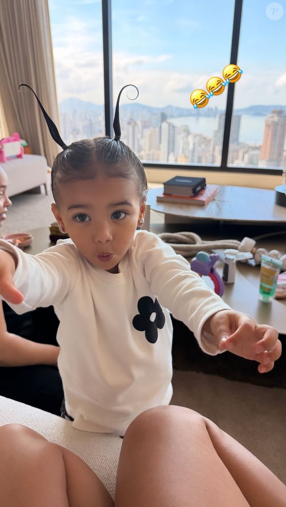 Por fim, Bruna Biancardi ainda mostrou Mavie com um 'cabelo maluco' de duas anteninhas. Fofura!