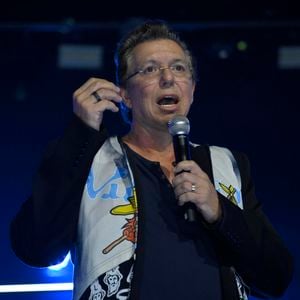 Boninho negocia com o SBT e pode levar formato do 'The Voice Brasil' para a emissora de Silvio Santos