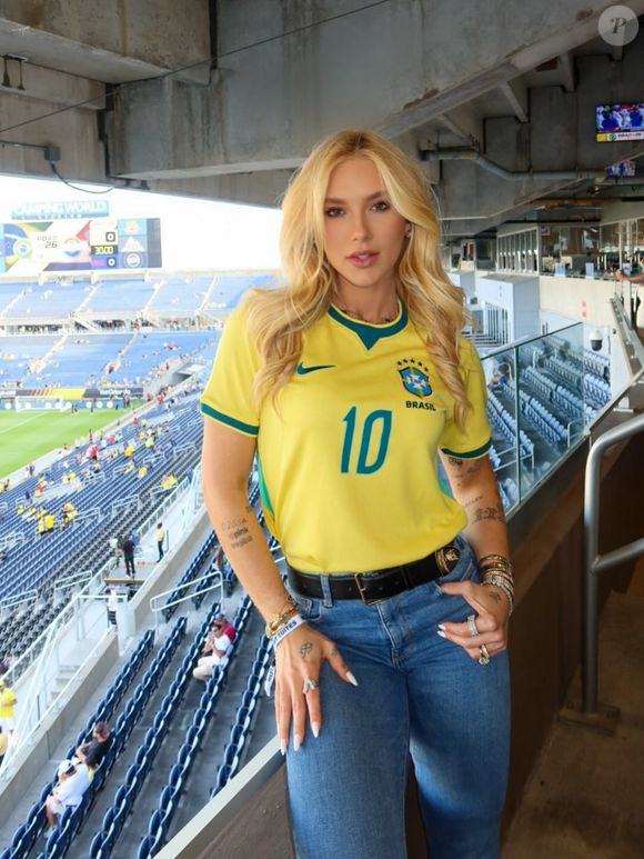Virgínia Fonseca já apostou na camisa da Seleção Brasileira e pode servir de inspiração para quem deseja entrar no clima da Copa do Mundo de 2026 com muito estilo