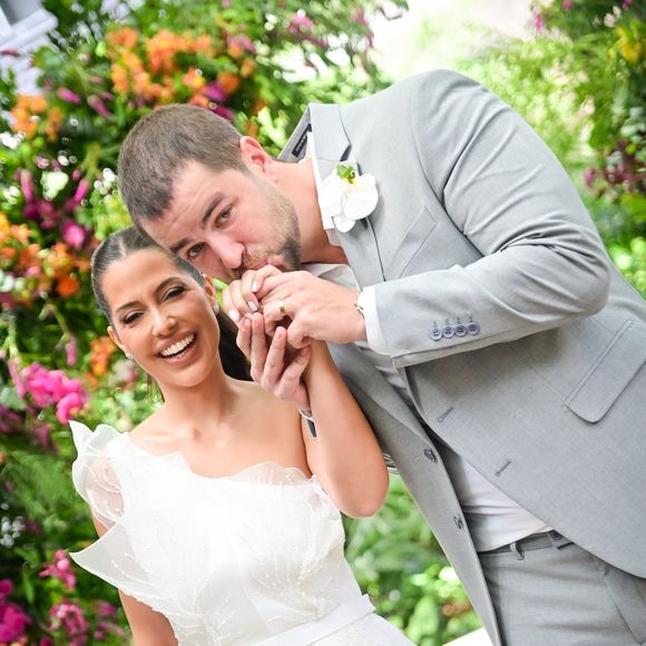 Casamento dos ex-BBB Laís Caldas e Gustavo Marsengo: médica e advogado engataram o namoro durante o reality da Globo