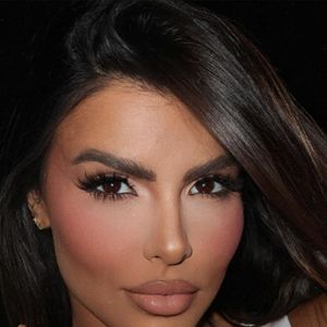 Isabella Arantes é assistente de palco do ‘Domingo Legal’ e ex-dançarina do ‘Domingão do Faustão’