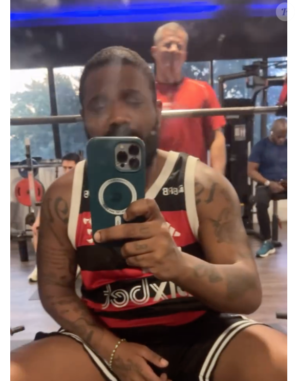 Filho de Arlindo Cruz, Arlindinho recentemente mudou de hábitos alimentares e passou a treinar pesado