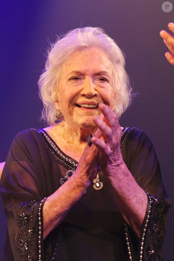 Nathalia Timberg não se cansa e deseja continuar atuando até os 100 anos. Com a saúde e lucidez da atriz, isso é bem possível!