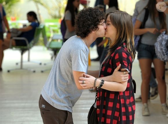 Guilherme Prates fez par com Alice Wegman em Malhação
