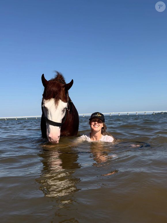 Gina, filha de Michael Schumacher, não deu detalhes do estado de saúde do piloto, que segue a sete chaves desde o acidente