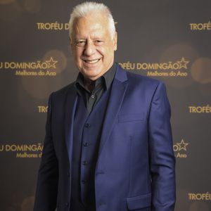 A exigência de proibição de pessoas que chegam atrasados partiu do próprio Antonio Fagundes, segundo a organização