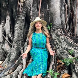 Bruna Lombardi: "Além disso, escolha uma alimentação leve, rica em frutas e verduras, muita fibra e água. E opte por produtos naturais no lugar dos industrializados"