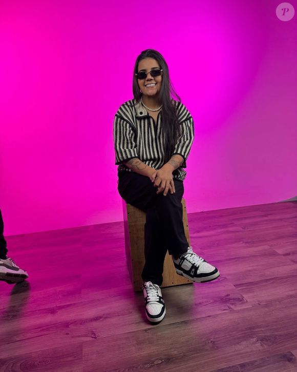 Yasmin Santos revelou que teve que trocar todo seu guarda-roupa por causa do emagrecimento