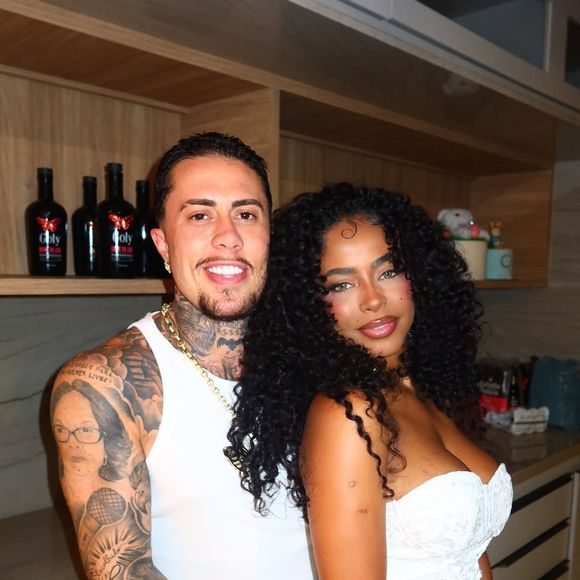 Casal, que já é conhecido pelo bom humor nas redes, protagoniza mais um momento viral com direito a pegadinha e resposta afiada