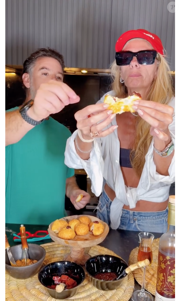 "Fica crocante por fora, macia por dentro e impossível comer uma só", garantiu Adriane Galisteu ao compartilhar a receita
