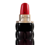 Yes I am (Cacharel) - 30ml | R$ 389,00 - tem uma proposta ousada e marcante, ideal para quem deseja expressar personalidade também na escolha do perfume e com frasco icônico inspirado em um batom, perfeito para presentear