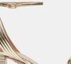 As sandálias usadas por Dona Letizia são um modelo da Aquazzura