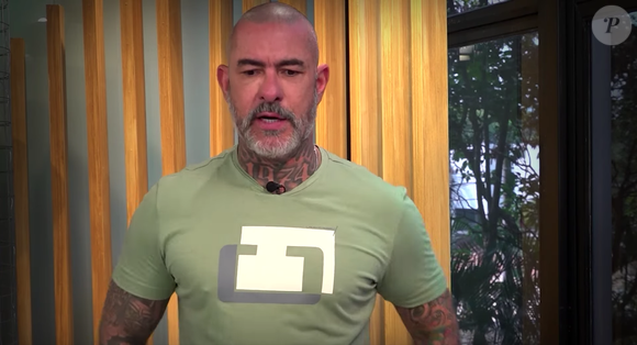 Em um vídeo publicado no Facebook, Henrique Fogaça relembrou uma ocasião onde foi queimado com óleo quente durante um estágio