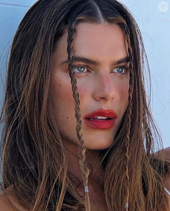 Mariana Goldfarb ainda relembrou que 'a minha anorexia foi um portal onde consegui olhar para os meus fantasmas, algumas feridas', enfatizou a famosa.