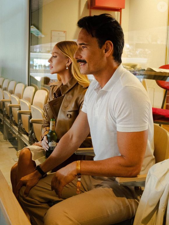 Marina Ruy Barbosa e Rodrigo Santoro estiveram em Paris para prestigiar o torneio de Roland Garros.