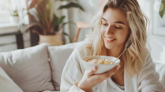 Comer aveia no jantar: essa estratégia simples pode ajudar quem busca controlar a alimentação