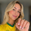 Francesinha, verde folha e amarelo manteiga: tendências de unhas para torcer pelo Brasil; manicure revela as nail arts elegantes que serão destaque na Copa do Mundo 2026