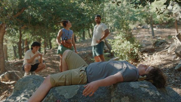Com 100% de aprovação da crítica especializada no Rotten Tomatoes, 'O Namorado da Minha Prima' é um dos filmes LGBTQIAPN+ mais delicados dos últimos anos e merece ser descoberto