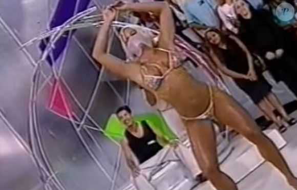 Carnaval x Joana Prado: ex-'Feiticeira' de Luciano Huck na TV, desfilou em 2000 pelo Salgueiro