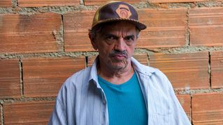 Aos 76 anos e preso há 6 meses, José Dumont tem negado pedido de prisão domiciliar humanitária; condenado a mais de uma década de cadeia por abuso sexual contra vulnerável, artista enfrenta problemas de saúde. Aos detalhes
