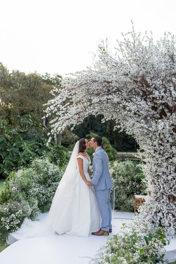 Marcus Buaiz e Isis Valverde se casaram em maio deste ano