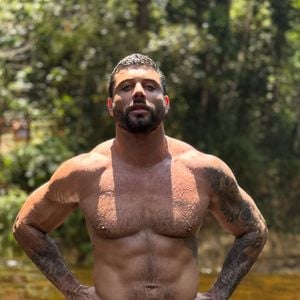 Do clipe de 'Celebration' ao nu frontal: trajetória de Jesus Luz continua surpreendendo