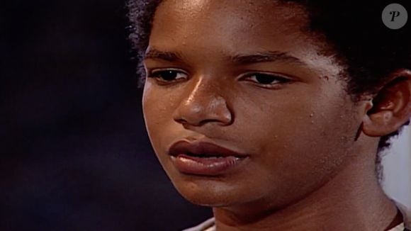 José Alceu se impõe e deixa claro que não seguirá mais as ordens da mãe: “Eu não vou embora daqui, mãe”.