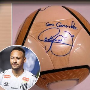 Bola autografada por Neymar rende 17 anos de prisão a bolsonarista após decisão do STF