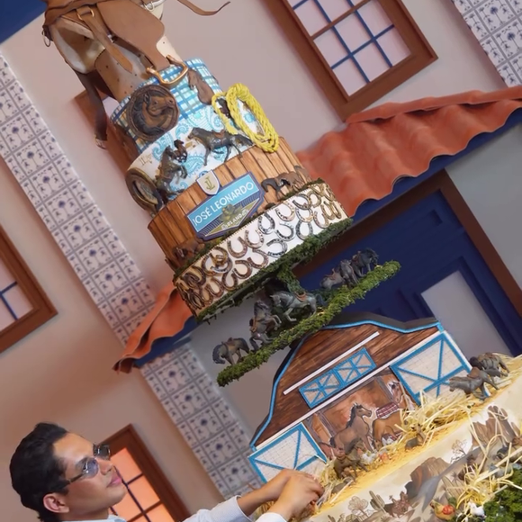 Virgínia Fonseca escalou o confeiteiro Denilson Lima para fazer um bolo de proporções gigantescas