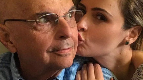 Como está o pai de Ana Paula Renault, do ‘BBB 26’, hoje (09/04)? Após quase 1 semana internado, família revela estado de saúde: 'Ele está...'