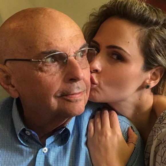 Como está o pai de Ana Paula Renault, do ‘BBB 26’, hoje (09/04)? Após quase 1 semana internado, família revela estado de saúde: 'Ele está...'