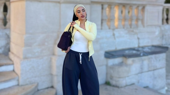 Nem Zara, nem C&A: encontrei na Bershka um tênis amarelo manteiga que substitui o Adidas Samba por menos de R$ 200 para combinar com calça larga