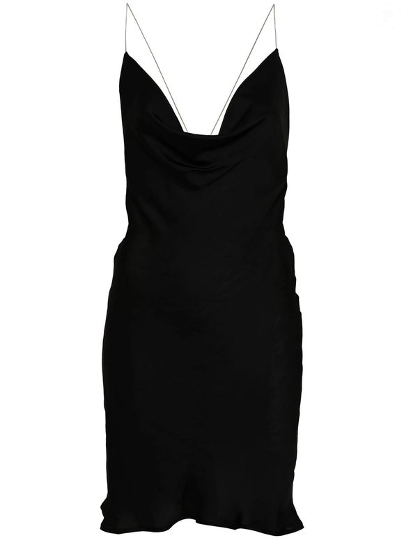 O vestido preto de Bruna Marquezine está à venda em multimarcas nacionais