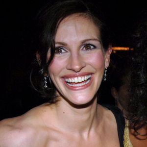 2005: apesar dos rumores, a rinoplastia de Julia Roberts nunca foi confirmada
