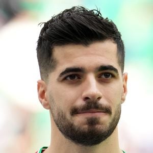 Saeid Ezatolahi é um meio-campista defensivo de destaque da Seleção Iraniana. Na Copa do Mundo 2026, ele defende a Seleção do Irã, que está no Grupo G ao lado de Bélgica, Nova Zelândia e Egito