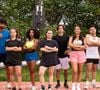 Enquanto isso, seus filhos pensam estar vivendo um reality show paralelo em uma república onde suas atitudes e vivências são os principais alvos de apostas das mães