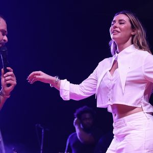 Paolla Oliveira deu um show de samba no pé