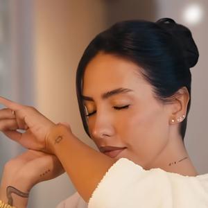 Técnica de aplicação no tecido ganha destaque por aumentar projeção e fixação do perfume