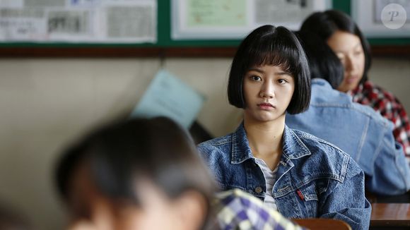 Trilha sonora, figurinos, ambientação... tudo em Reply 1988' te leva diretamente para as vivências do passado