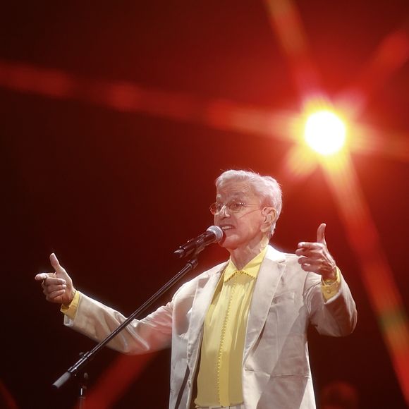 Caetano Veloso desmentiu a atriz cerca de 10 dias depois em uma entrevista ao jornal Folha de São Paulo