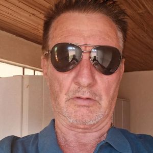 Pai de Andressa Urach resgatou uma foto com a herdeira famosa e postou o registro no Instagram com uma legenda bastante sugestiva