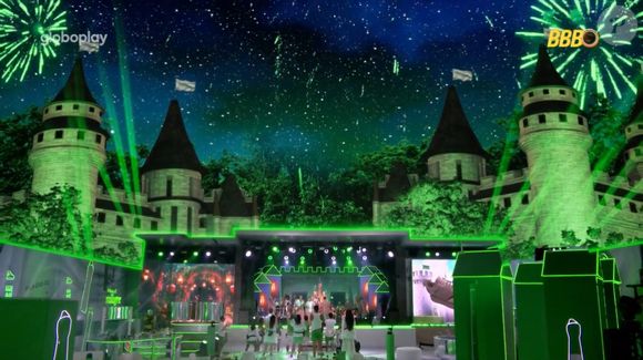 Decoração da festa desta sexta-feira (15) foi inspirada em contos de fadas no 'BBB 25'