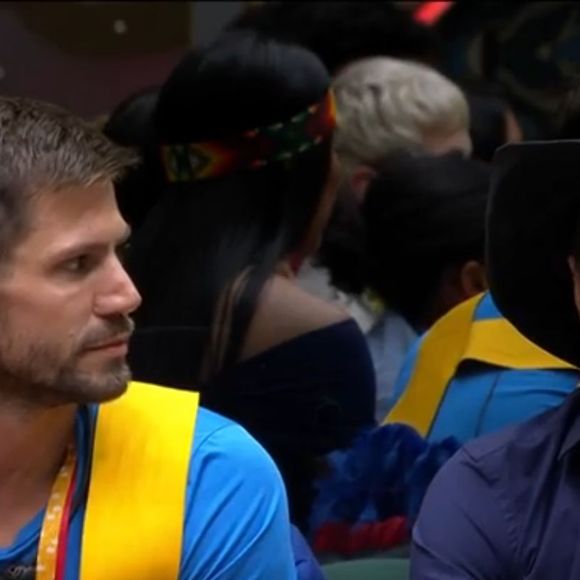 Jonas e Alberto, líderes da semana, tiveram que indicar em consenso Milena ao Paredão