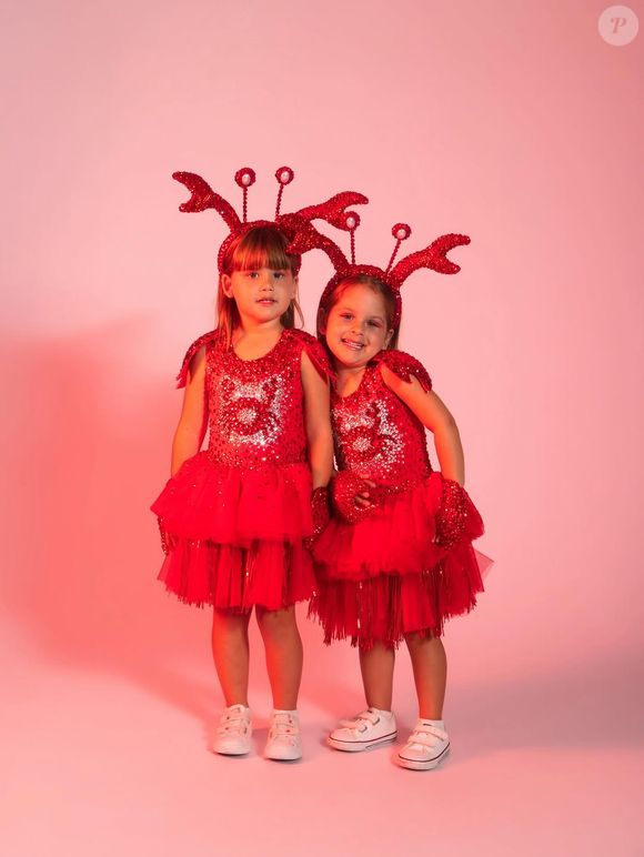 Maria Alice e Maria Flor roubam a cena na web