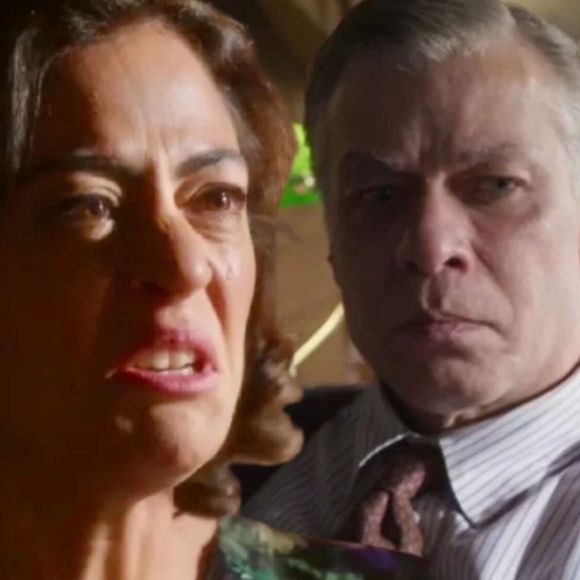 Clarice (Carol Castro) descobre corpo de Valéria (Julia Stockler) e denuncia Juliano (Fabio Assunção) em 'Garota do Momento'