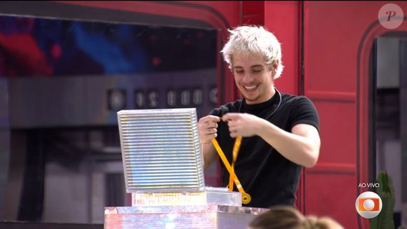 Juliano Floss, novo Líder do BBB 26, colocou Milena e Ana Paula no VIP na reta final do jogo